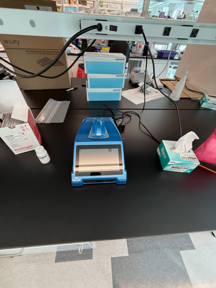 Image of DeNovix DS-11 Spectrophotometer